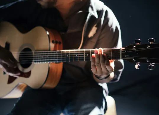 Hari Musik Sedunia Diperingati Tiap 21 Juni, Berikut Sejarahnya (Sumber: Unsplash/Gabriel Gurrola)