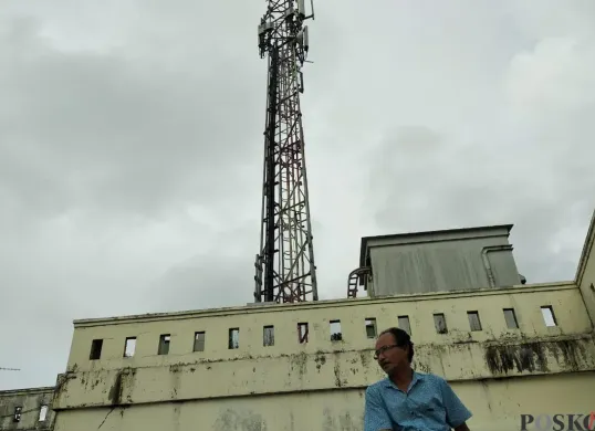 Salah satu menara seluler yang ada di wilayah Kabupaten Pandeglang. (Sumber: Poskota/Samsul Fatoni)