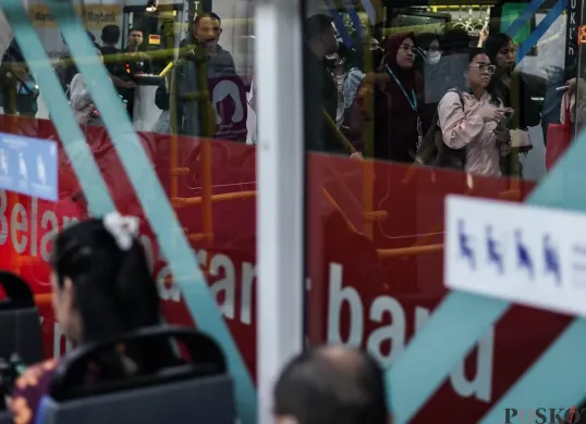 PT Transportasi Jakarta (Transjakarta) melalui pengumuman resminya memastikan seluruh koridor telah kembali beroperasi normal sejak pagi hari ini, Senin, 1 September 2025. (Sumber: Poskota/Bilal Nugraha Ginanjar)