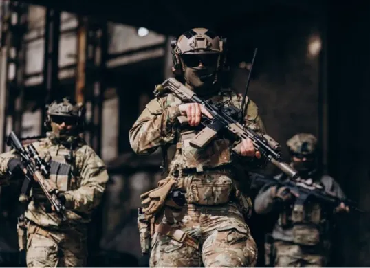 10 negara dengan kekuatan militer terkuat di dunia, cek peringkat Indonesia. (Sumber: Freepik)