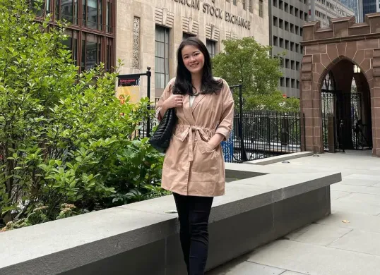 Influencer keuangan, Felicia Putri Tjiasaka. (Sumber: Instagram/@feliciaputritjiasaka)