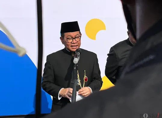 Gubernur Jakarta, Pramono Anung saat memberikan pernyataan kepada awak media di Monas, Jakarta Pusat, Minggu 22 Juni 2025. (Sumber: POSKOTA | Foto: M Tegar Jihad)