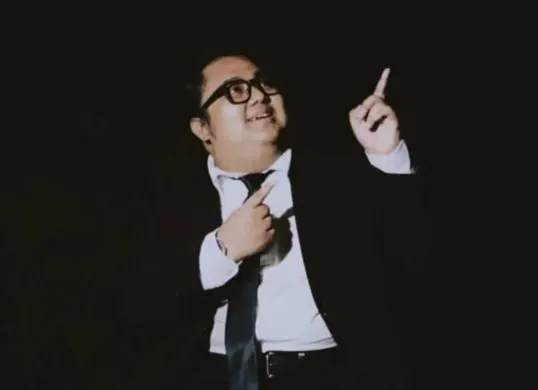 Sosok mendiang Gustiwiw, Pandji Pragiwaksono ungkap kenangan terakhir bersamanya. (Sumber: Instagram)