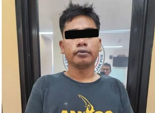 Tampang jambret spesialis dalam angkot usai ditangkap. (Sumber: Humas Polres Metro Jakarta Pusat)