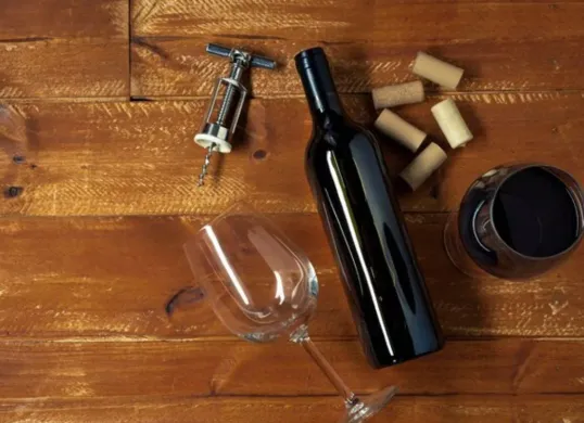 Kronologi bocah WNI dipukul pakai botol wine di Singapura. (Sumber: Freepik)