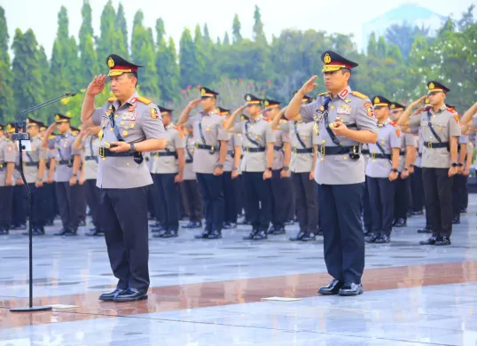 Ilustrasi mutasi besar-besaran Polri. Kapolresta Cilangkap, Jawa Tengah Ruruh Wicaksono jadi ajudan Wakil Presiden Gibran Rakabuming Raka. (Sumber: Tribrata News)