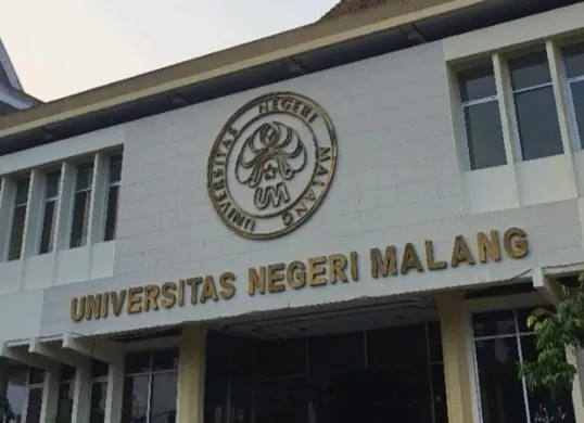 Setelah pengumuman hasil TMBK UM 2025, mahasiswa harus melakukan daftar ulang dan proses registrasi lainnya. (Sumber: Pinterest/alifwicaksonoo_)