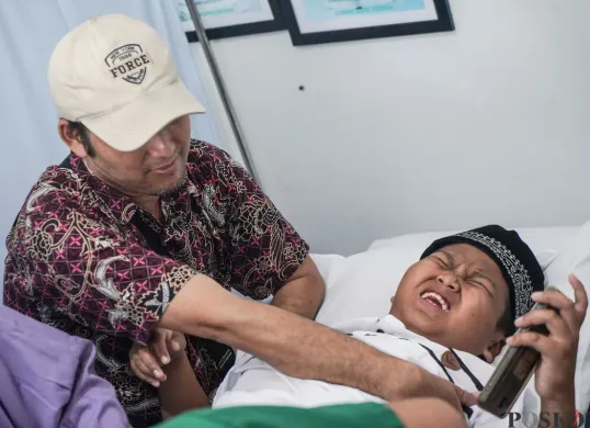 Mengintip Ekspresi Para Peserta Sunantan Masal Gratis