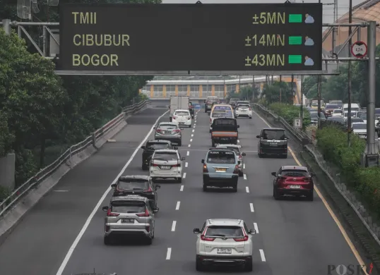 Jasamarga menututup sementara 5 akses GT Dalam Kota arah Pluit dan Cawang.(Sumber: Poskota/Bilal Nugraha Ginanjar)