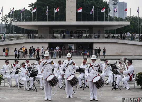 Berlibur Sembari Menyaksikan UK Royal Marine Band di Taman Lapangan Banteng