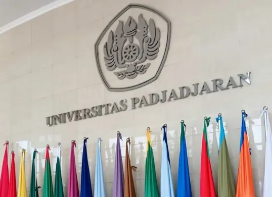 Hasil seleksi SMUP Unpad 2025 diumumkan hari ini, Sabtu, 28 Juni 2025 melalui website resmi. (Sumber: Pinterest/J)
