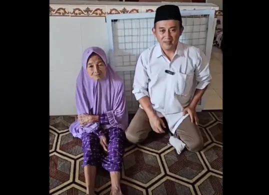 Fakta viral anak Sidoarjo buang ibu ke panti jompo. (Sumber: X/@Heraloebss)