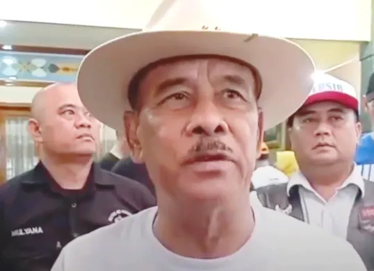 Potret Komisaris PT PBB, Umuh Muchtar yang menyebutkan mengembalikan dana bonus Persib Bandung yang berasal dari ASN Pemprov Jabar. (Sumber: X/@Mah5Utari)