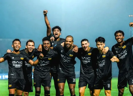 Dewa United berhasil mengalahkan Persik Kediri dan memperpendek jarak dengan Persib di klasemen Liga 1. (Sumber: Instagram @dewaunitedfc)