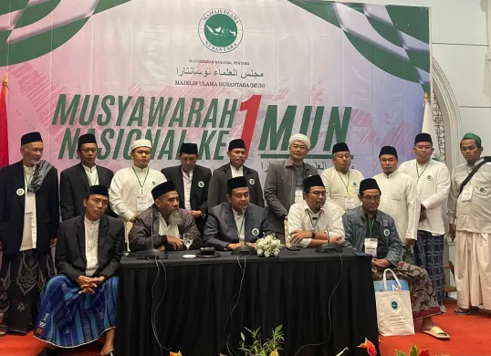 Musyawarah Nasional perdana Majelis Ulama Nusantara di Jakarta.