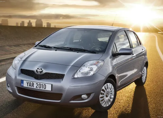 Toyota Yaris 2010 banyak dicari oleh orang karena bentuk-nya yang mirip bakpao dan performa-nya yang mengesankan. (Sumber: netcarshow.com)