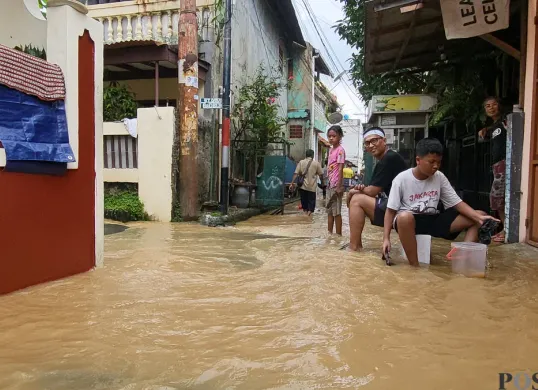 Suasana di permukiman warga Kelurahan Bidara Cina, Jatinegara, Jakarta Timur, Senin, 3 Maret 2025. (Sumber: Poskota/Pandi Ramedhan)