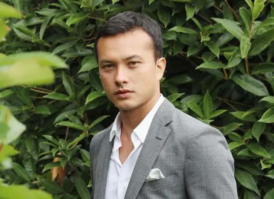 Nicholas Saputra masuk nominasi Most Handsome Men in the World 2025. Siapa saja saingannya? Cek daftar lengkapnya di sini!