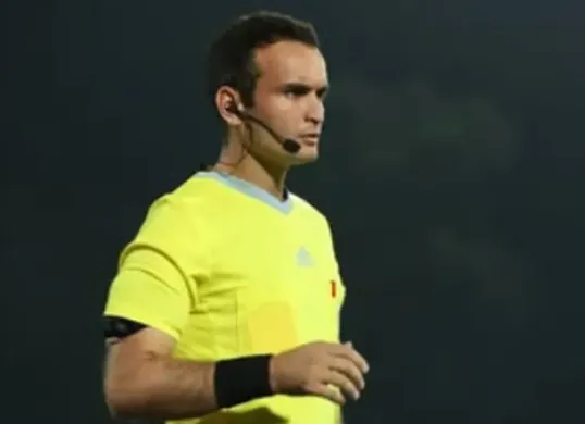 Gulmurodi Sadullo, wasit Tajikistan yang akan memimpin laga Timnas Indonesia vs Bahrain. (Sumber: Instagram/@gulmurod.sadullo)