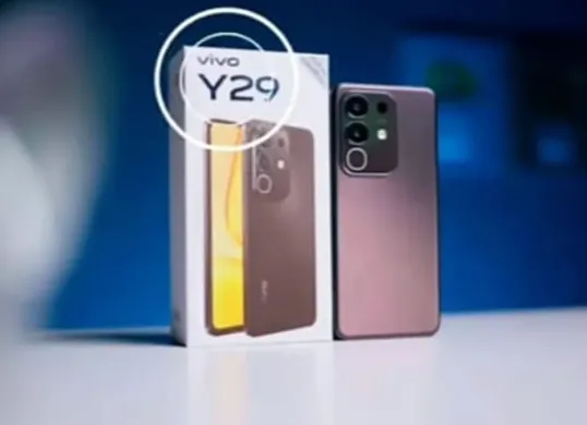 VIVO Y29 resmi meluncur di Indonesia pada 24 Februari 2025 dengan sejumlah peningkatan dari pendahulunya. Dibanderol sekitar Rp2 juta, ponsel ini menawarkan fitur menarik bagi pengguna. (Sumber: YouTube/Pencari Hp)