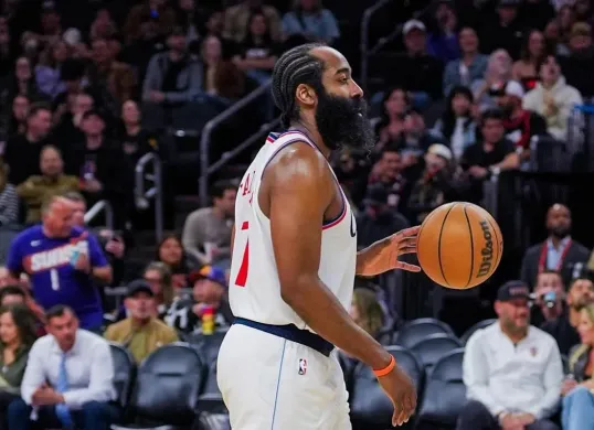 James Harden jadi bintang kemenangan LA Clippers atas New York Knicks. (Sumber: Instagram @laclippers)