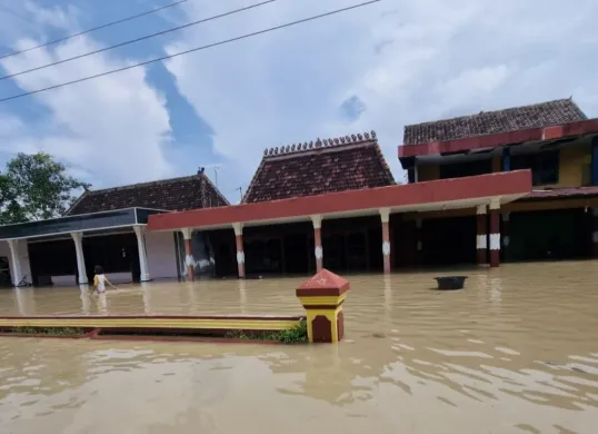 Situasi banjir yang melanda sejumlah wilayah di Kabupaten Grobogan, Jawa Tengah pada Minggu, 9 Maret 2025. (Sumber: Dok BPBD Kabupaten Grobogan)