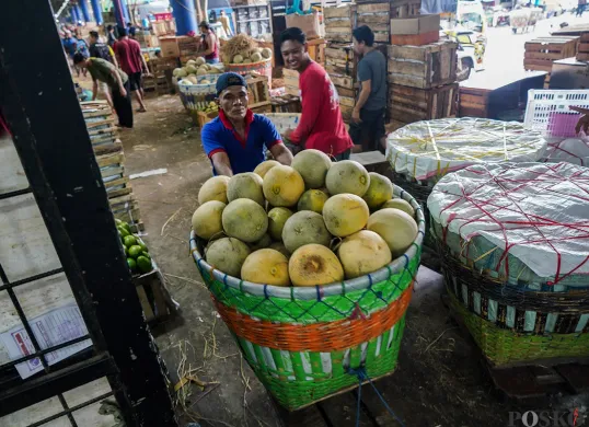 Pedagang Buah Tanjung Kimpul di Bulan Ramadhan