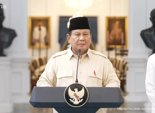 Presiden Prabowo pastikan THR Swasta dan Driver Online Cair H-7 Lebaran. (Sumber: YouTube/Sekreteriat Presiden)