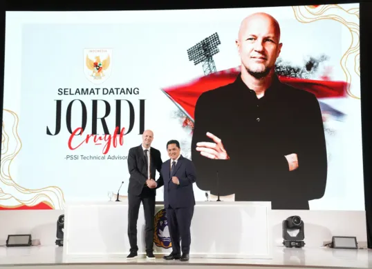 Penasihat Teknis Timnas Indonesia, Jordi Cruyff saat diperkenalkan dalam konferensi pers di Hotel Mulya, Jakarta Pusat, Selasa, 11 Maret 2025. (Sumber: Dok. PSSI)