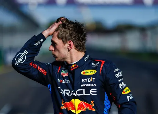 Pembalap Red Bull Racing, Max Verstappen tak diunggulkan di F1 2025. (Sumber: Instagram @redbullracing)