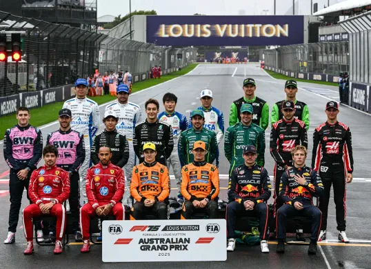 cek jadwal dan link live streaming resmi F1 GP Australia 2025 di sini. (Sumber: X/ F1)