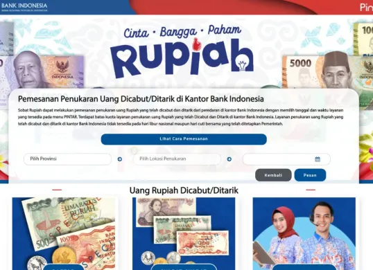 Masyarakat melakukan penukaran uang baru melalui layanan kas keliling Bank Indonesia menggunakan aplikasi PINTAR. (Sumber: Aplikasi PINTAR)