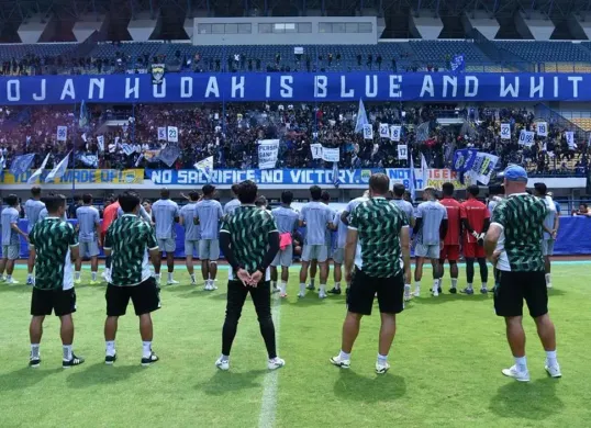 Ilustrasi. Manajemen Persib membuka dialog dengan para bobotoh. (Foto: persib.co.id)