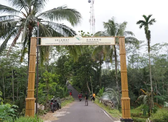 Telkom bantu pengembangan Desa Wisata di wilayah Desa Kramat, Purbalingga, Jawa Tengah. (Sumber: Dok. Telkom)