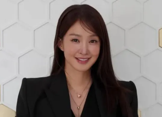 Sweet Home menjadi salah satu drama Korea terbaik yang diperankan Lee Si Young. Simak daftar Drakor lainnya yang dibintangi sang aktris di sini. (Sumber: Instagram/@leesiyoung38)