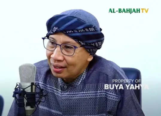 Buya Yahya menjelaskan tentang kewajiban menunaikan zakat fitrah. (Sumber: Tangkap Layar YouTube/Buya Yahya)