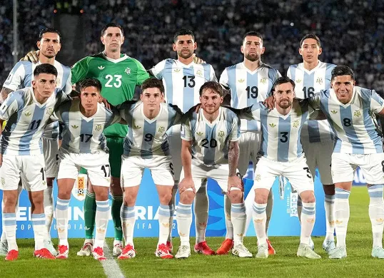 Timnas Argentina kokoh di puncak klasemen kualifikasi Piala Dunia 2026 Zona CONMEBOL. (Sumber: Instagram @afaseleccion)