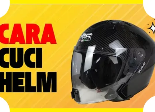 Cuma pakai bahan di rumah, helm bau jadi wangi dalam sekejap. (Sumber: Tangkap layar YouTube/Papa Dimas Motovlog)