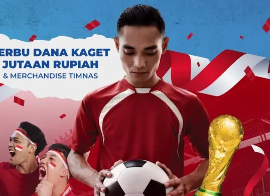 Bagi-bagi DANA Kaget resmi dari aplikasi DANA saat nobar Timnas Indonesia vs Bahrain Selasa 25 Maret 2025 di stadion Pakansari, Kabupaten Bogor. (DANA)