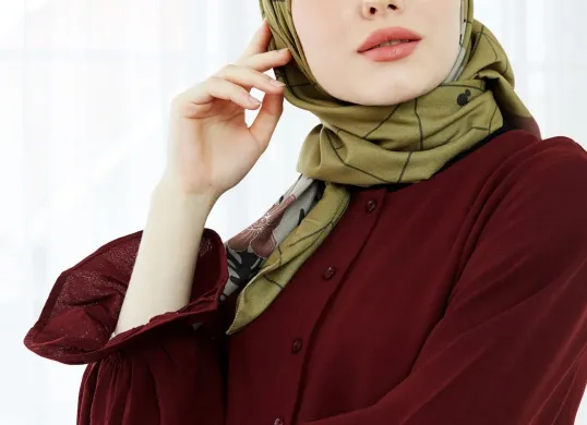 Tren baju Lebaran 2025, warna dan modelnya (Sumber: Pexels/Steven Tanuwijaya)