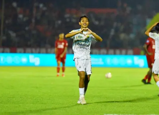 Potret pemain Persib Bandung, Beckham Putra yang menjadi salah satu pemain diminta tambah berat badan. (Sumber: Persib)