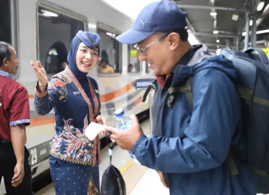 Ilustrasi mudik lebaran 2026 menggunakan kereta api. (Sumber: X/@keretaapikita)