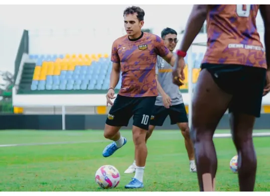 Link live streaming BRI Liga 1 antara Barito Putera vs Dewa United. (Sumber: Instagram/dewaunitedfc)