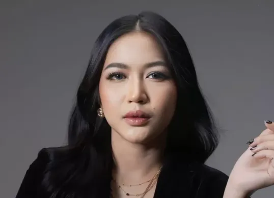 Setelah enam tahun menikah, Eriska Nakesya menyampaikan kabar perpisahan dengan Young Lex secara elegan melalui media sosial. (Sumber: Instagram/@eriskanakesya)