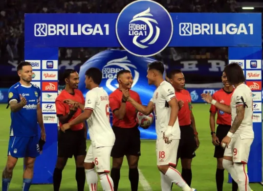 Daftar lokasi nobar gratis Persib Bandung vs Malut United malam hari ini, penentuan gelar juara Liga 1 2024/2025. (Sumber: PT LIB)