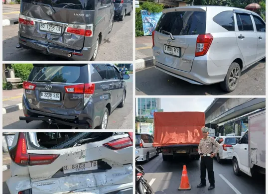 Truk rem blong di Flyover Slipi tabrak 4 mobil, sebabkan kecelakaan beruntun dan kemacetan arah Tomang. (Sumber: Dok TMC Polda Metro Jaya)