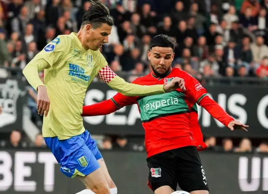 Bek Timnas Indonesia, Calvin Verdonk membobol gawang timnya sendiri yang nyaris membuat NEC Nijmegen menelan kekalahan. (Sumber: Instagram @necnijmegen)