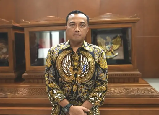 Potret Mensesneg Prasetyo Hadi yang mengapresiasi PLN dalam mengatasi pemadaman listrik di seluruh Bali sekaligus menyampaikan permohonan maaf. (Sumber: Setneg.go.id)