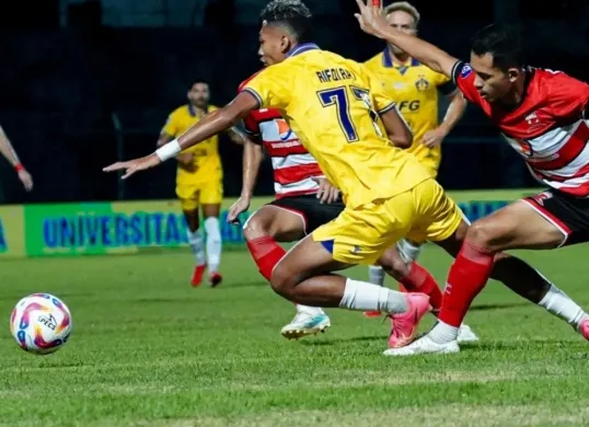 Persib Bandung bisa kunci juara Liga 1 lebih cepat jika Persik Kediri mampu menahan atau mengalahkan Persebaya di pekan 31. Duel ini jadi penentu nasib Maung Bandung! (Sumber: Capture Instagram Persik Kediri Official)