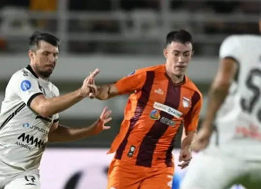 Borneo FC berhasil meraih kemenangan tipis 1-0 atas Persija Jakarta dalam lanjutan pekan ke-31 Liga 1 2024/2025. (Sumber: Instagram/@borneofc.id)